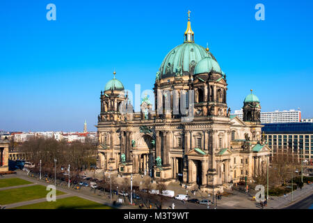 Vue sur la cathédrale de Berlin, Berliner Dom, sur l'île de musée sur Lustgarten (Museumsinsel) à Mitte, Berlin, Allemagne Banque D'Images