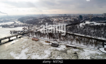 Voir la série d'un échangeur du chemin de la turbine à Kiev. Banque D'Images