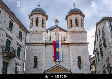 Eglise orthodoxe serbe de Saint Nicolas sur la vieille ville de Kotor, ville côtière située dans la baie de Kotor de Mer Adriatique, le Monténégro Banque D'Images