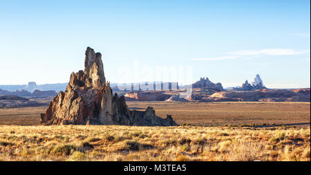 Church Rock est un pilier en Navajo Comté, près de Kayenta, Arizona, United States. Church Rock est situé près de l'embouchure de Church Rock Valley. Banque D'Images