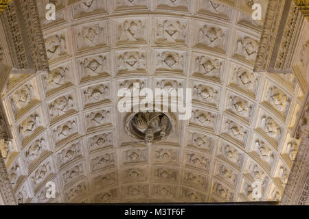 TROGIR, Croatie - 12 août 2017 : l'intérieur de la cathédrale de St.Lawrence à Trogir, Croatie Banque D'Images