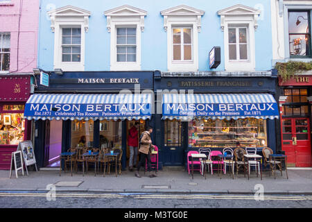 Michele Wade's Maison Bertaux pâtisserie française et salons de thé on Greek Street, Soho, London, W1, UK Banque D'Images