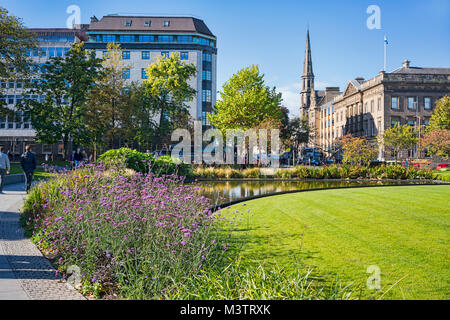 St Andrews Square Gardens, Melville monument, le Centre d'Édimbourg, Écosse, Royaume-Uni. Banque D'Images