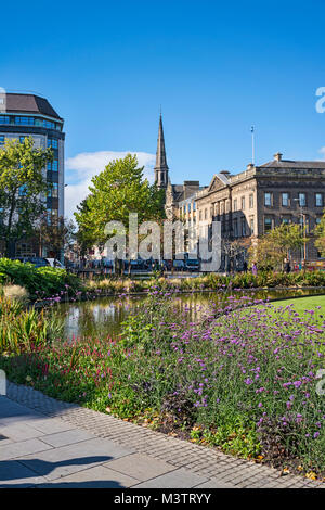 St Andrews Square Gardens, Melville monument, le Centre d'Édimbourg, Écosse, Royaume-Uni. Banque D'Images