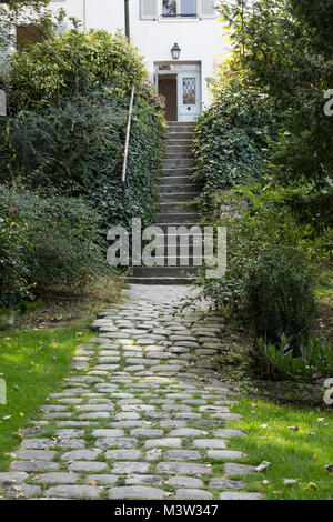 Paris - jardins dédié à Auguste Renoir entourent le musée de Montmartre Banque D'Images