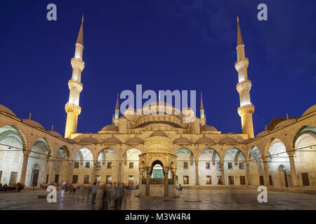 Mosquée bleue au crépuscule , Istanbul, Turquie Moschee Banque D'Images