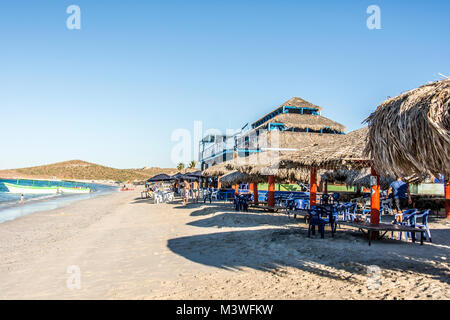 Une rangée de restaurants et de location ; tenues de plage Tecolote, La Paz, Baja California Sur, Mexique Banque D'Images