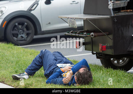 -Washington, DC, le 13 mai, 2017. Les membres de la U.S. Marshals Service couru la 11e édition de la Semaine nationale de la Police 5K de l'application de la loi en l'honneur des héros qui ont donné leur vie dans l'exercice de leurs fonctions. Cette année, l'USMS courut à l'honneur Patrick DUSM Carothers qui a été tué dans l'exercice de ses fonctions en novembre 2016 alors que l'appréhension d'un fugitif violent. Photos par : Shane T. McCoy / US Marshals la semaine de la Police 5K 2017-62 par U.S. Marshals Service Banque D'Images