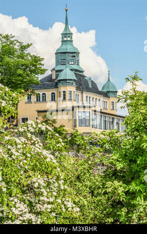 Un Spitzhaus monument construit en 1622 dans les vignobles de Radebeul près de Dresde, Allemagne Banque D'Images