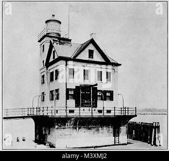 American Lighthouses - Buffalo - Light Station, New York USA en 1923 Banque D'Images