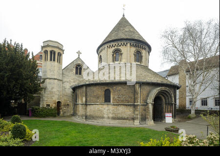 L'église de style normand du Saint Sépulcre appelée aussi l'église Ronde construite en 1130 à Cambridge, Cambridgeshire, Angleterre, Royaume-Uni. Le 6 avril Banque D'Images