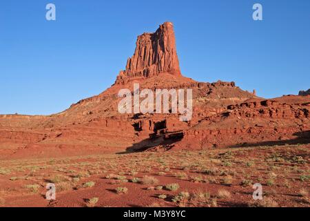 United States, Utah, Colorado Plateau, Canyonlands National Park, dans le quartier de l'île ciel blanc, la tour de contrôle de l'Aéroport, Route de Rim au lever du soleil Banque D'Images