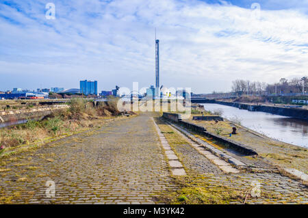 Glasgow, Ecosse, Royaume-Uni. 13 Février, 2018. Météo britannique. Soleil dans Glasgow au Docks Govan qui ont été construits entre 1869 et 1898 à l'aide de cut basalte et ont obtenu un statut d'édifice. Credit : Skully/Alamy Live News Banque D'Images