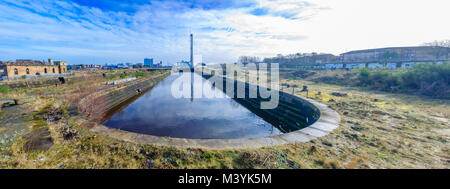 Glasgow, Ecosse, Royaume-Uni. 13 Février, 2018. Météo britannique. Soleil dans Glasgow au Docks Govan qui ont été construits entre 1869 et 1898 à l'aide de cut basalte et ont obtenu un statut d'édifice. Credit : Skully/Alamy Live News Banque D'Images