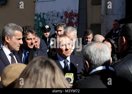 Rome, Italie. Feb 13, 2018. Silvio Berlusconi, Forza Italia, parti de secrétaire prononce un discours lors du congrès de la Confcommercio, à Rome en Italie. Credit : Sara De Marco/Alamy Live News Banque D'Images