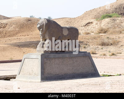 Photo de la statue du lion de Babylone dans l'ancienne ville de Babylone, et le lion est fait de pierre dure. Banque D'Images