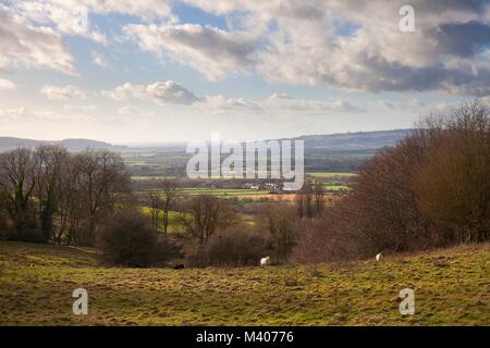 En hiver paysage Cotswold donnant sur Willersey, Gloucestershire, Angleterre. Banque D'Images