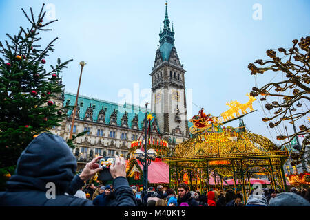 Marché de Noël à l'Hôtel de Ville Marché de Hambourg, Allemagne, Europe, auf dem Weihnachtsmarkt Rathausmarkt à Hamburg, Deutschland, Europa Banque D'Images