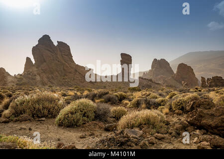 Roques de Garcia. Le roque Cinchado, une formation rocheuse unique dans le Parc National du Teide, Tenerife, Espagne, Europe Banque D'Images