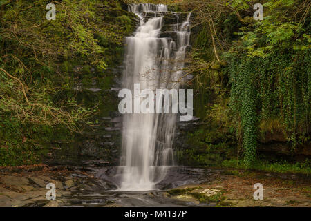 Une chute en-y-établissement Blaen glyn près de Torpantau, Powys, Wales, UK Banque D'Images