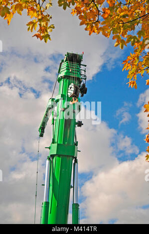 Haut de l'extension de bras de grue mobile. Banque D'Images