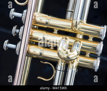 Une partie de l'orchestre de cuivres Trompette instrument bruyant Banque D'Images