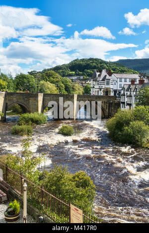 Rivière Dee, Llangollen Denbighshire, Wales, UK Banque D'Images