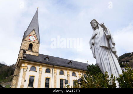 Catholique romaine église paroissiale Saint Alban à Kirchberg in Tirol, Autriche Banque D'Images