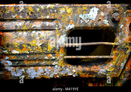 Le chemin de l'ancien objet bouteur chenillé très grunge peeling hors de la couleur comme l'art abstrait Banque D'Images