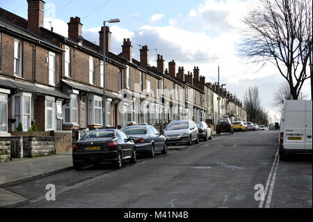 Avantages Street. James Turner est représenté dans la rue Winston zone verte de Birmingham. Il a été filmé pour un documentaire sur Channel 4 TV. Banque D'Images