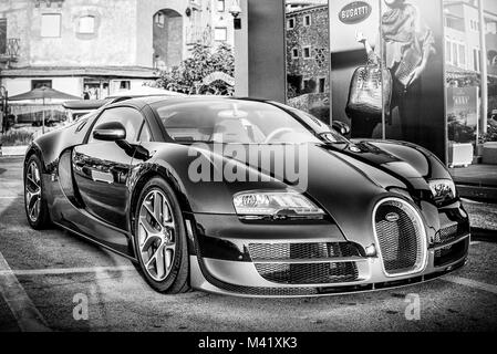 L'Italie, Porto Cervo - 2017 Bugatti Veyron sur l'affichage à Porto Cervo en Sardaigne Costa Smeralda Banque D'Images