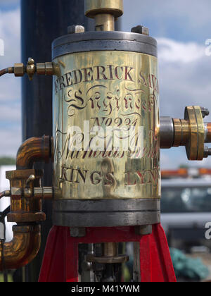 La plaque sur le moteur au décideurs Lincoln et à vapeur vintage rally Banque D'Images