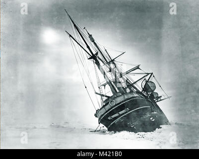 Le trois-mâts l'endurance de Shackleton's Antarctic expedition 1914-1915 emprisonné dans les glaces. Photo : Frank Hurley Banque D'Images