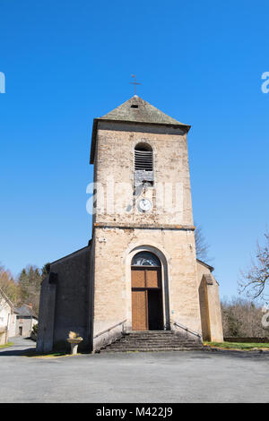 Petite église de village dans le Limousin Banque D'Images