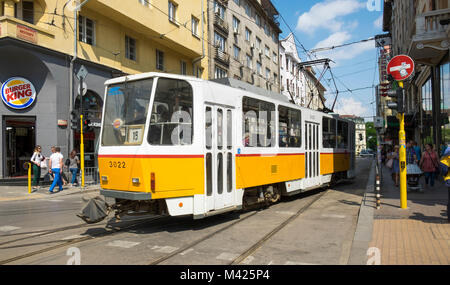 Le tramway dans le centre de Sofia, Bulgarie, Europe Banque D'Images