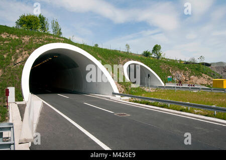 Rozman Hill Tunnel sur l'autoroute A1 en Croatie Banque D'Images