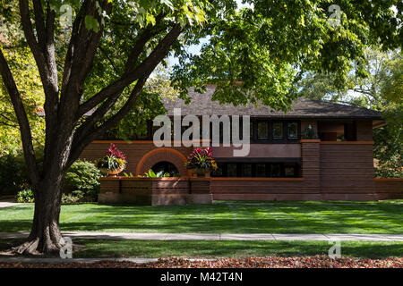 La maison Heurtley Arthur B., en vue de face, est situé à Oak Park, et c'est un projet de l'architecte Frank Lloyd Wright. Chicago, Illinois, États-Unis Banque D'Images