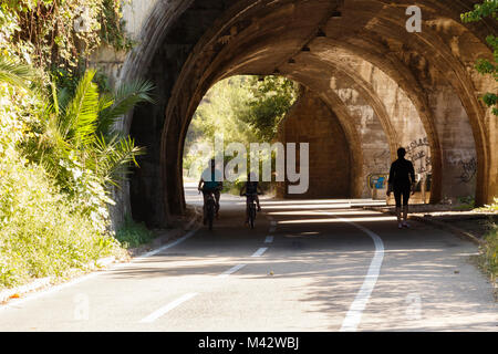 Ligurie, Italie. La piste cyclable d'azur à vélo Banque D'Images