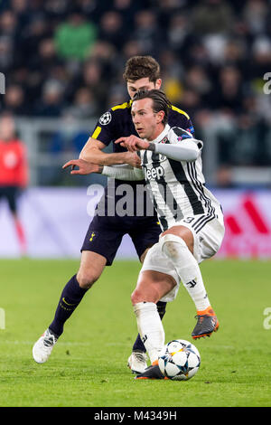 Turin, Italie. 13 Février, 2018. Federico Bernardeschi de la Juventus, au cours de l'italien 'Ligue des Champions' Round de 16 Premier match de jambe entre Juventus 2-2 Tottenham Hotspur à Allianz Stadium le 13 février 2018 à Turin, en Allemagne. Credit : Maurizio Borsari/AFLO/Alamy Live News Banque D'Images