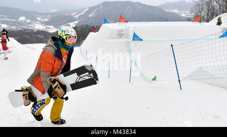 Pyeongchang, Corée. Feb 14, 2018. Le surfeur tchèque Eva Samkova est visible pendant le snowboard-cross training session à l'Jeux olympiques d'hiver de 2018 à Pyeongchang, Corée du Sud, le 14 février 2018. Credit : Michal Kamaryt/CTK Photo/Alamy Live News Banque D'Images