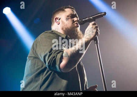 Islington Assembly Hall, Royaume-Uni. Feb 13, 2018. WarChild's Brits Semaine, Rag n Bone Man performing à Islington Assembly Hall - 13 février 2018 Crédit : Tom Rose/Alamy Live News Banque D'Images