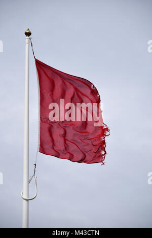 Ministère de la Défense portée de tir à Shoeburyness. Les drapeaux rouges ont été arborés pour signaler les tirs réels Banque D'Images