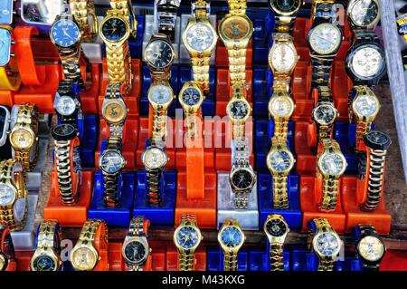 Imitation des montres marché chinois à Lhassa Chine Banque D'Images