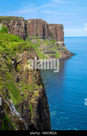 Le Kilt rock sur l'île de Skye en Ecosse Banque D'Images