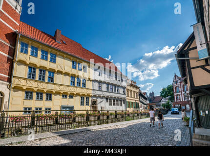 Bâtiments à mot, rue à Altstadt Quedlinburg, dans le Land de Saxe-Anhalt, Allemagne Banque D'Images