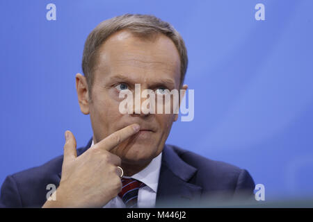 Le Premier ministre polonais Donald Tusk rencontre Merkel à Berlin. Banque D'Images