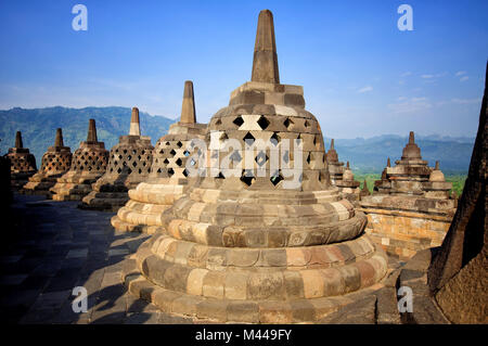 9ème siècle temple bouddhiste à Magelang Banque D'Images