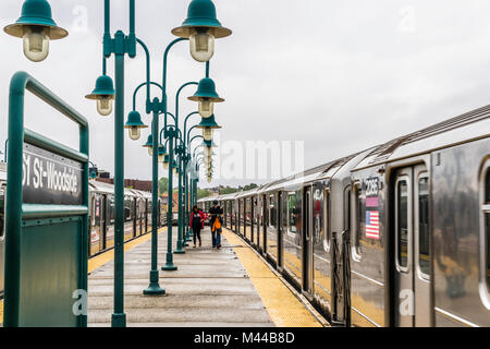 61e - Rue de la station de métro Woodside Woodside Queens - New York, New York, USA Banque D'Images