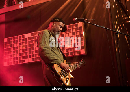 John Norwood Fisher de Fishbone effectue le 1er février 2018 à la pierre angulaire de la musique live et de la bière artisanale à Berkeley, Californie. Banque D'Images