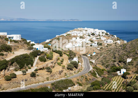 Vue sur le village perché de Kastro, Sifnos, Cyclades, Mer Égée, îles grecques, Grèce, Europe Banque D'Images